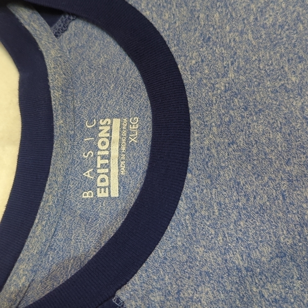 T-SHIRT - Picture 2 of 3